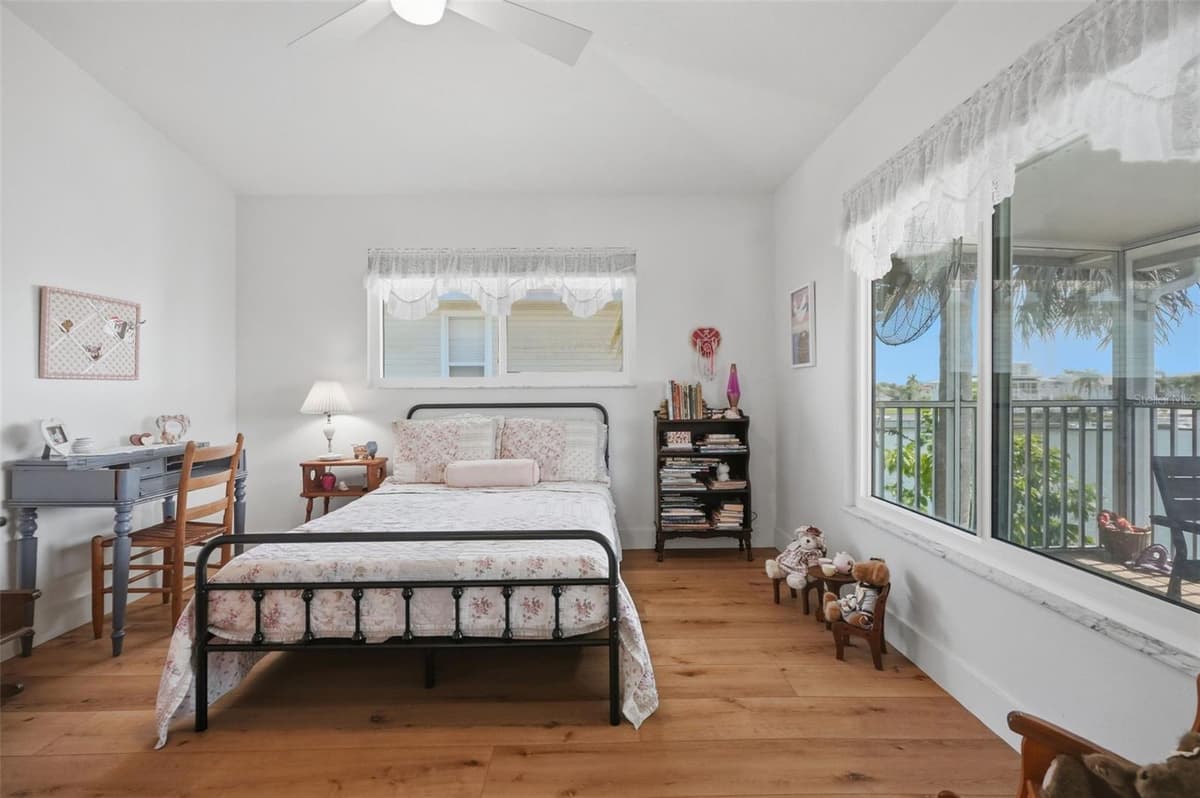3199 AZALEA DRIVE — photo 15 of 56