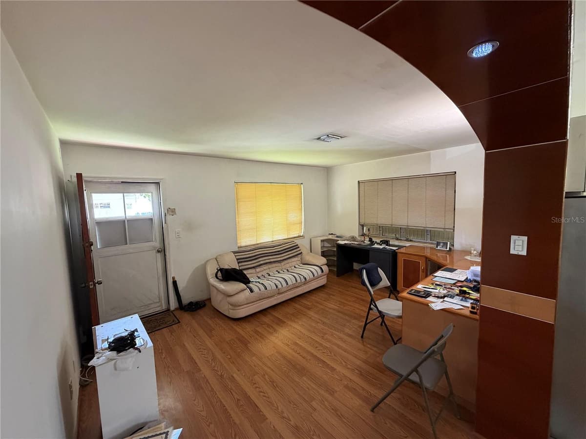 2447 ARTHUR STREET — photo 7 of 39