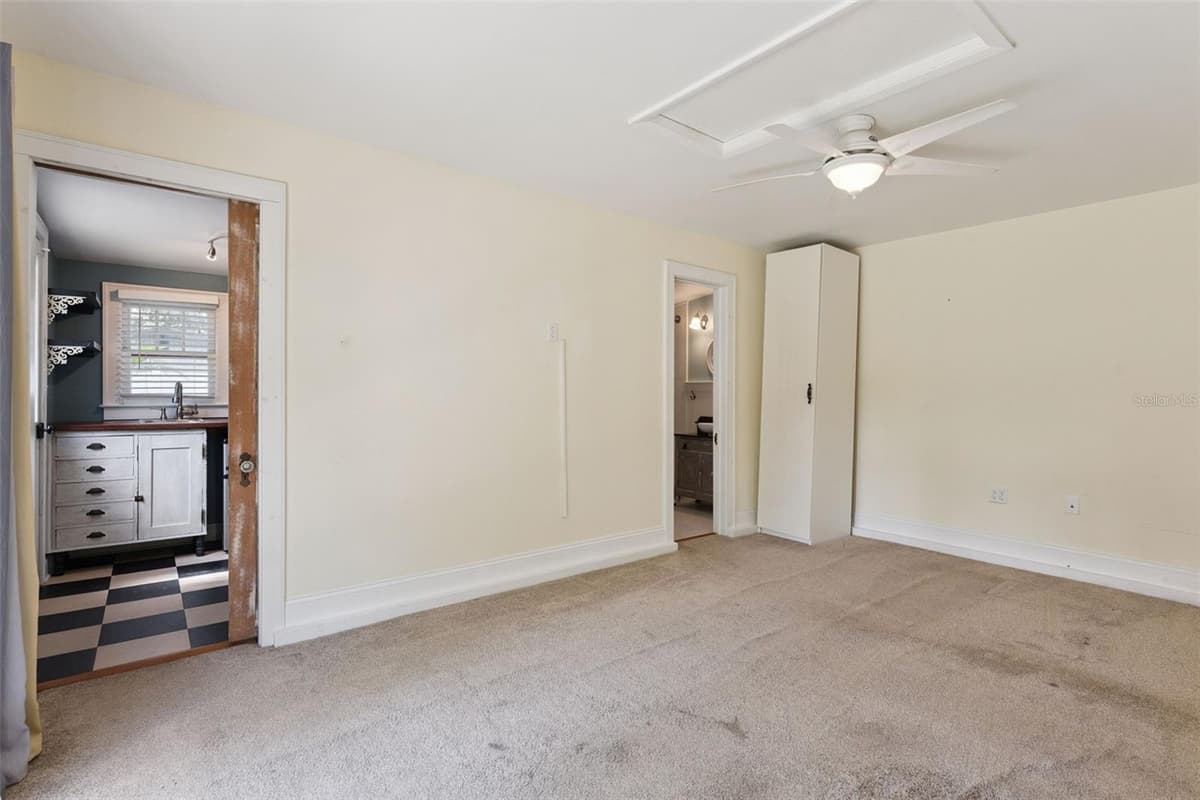 12 THORNTON AVENUE — photo 42 of 53