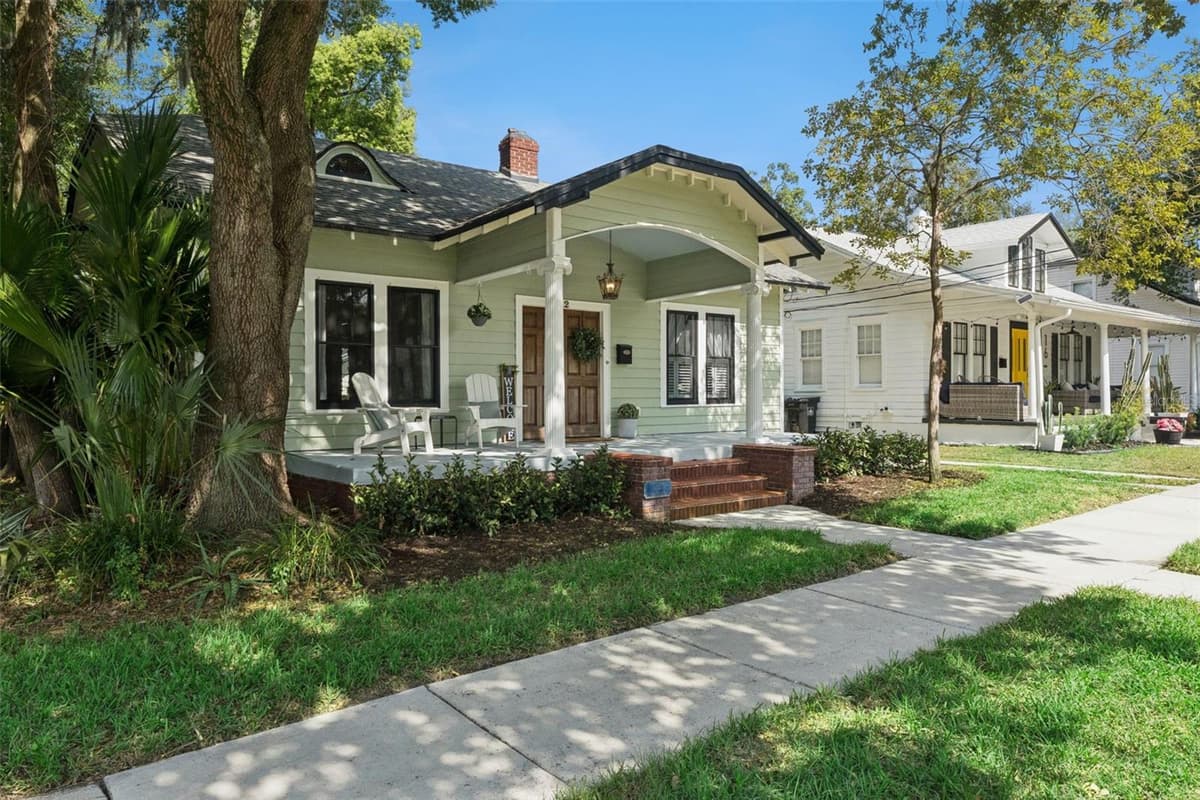 12 THORNTON AVENUE — photo 2 of 53