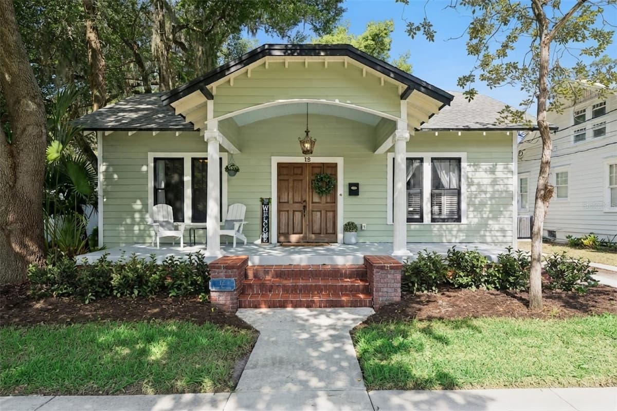 12 THORNTON AVENUE — photo 1 of 53
