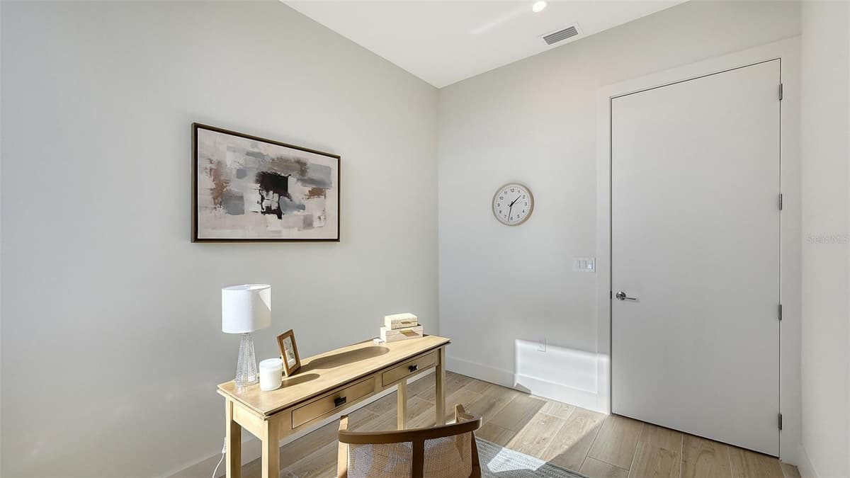 33 PALM AVENUE — photo 17 of 42
