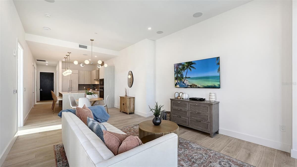 33 PALM AVENUE — photo 12 of 42