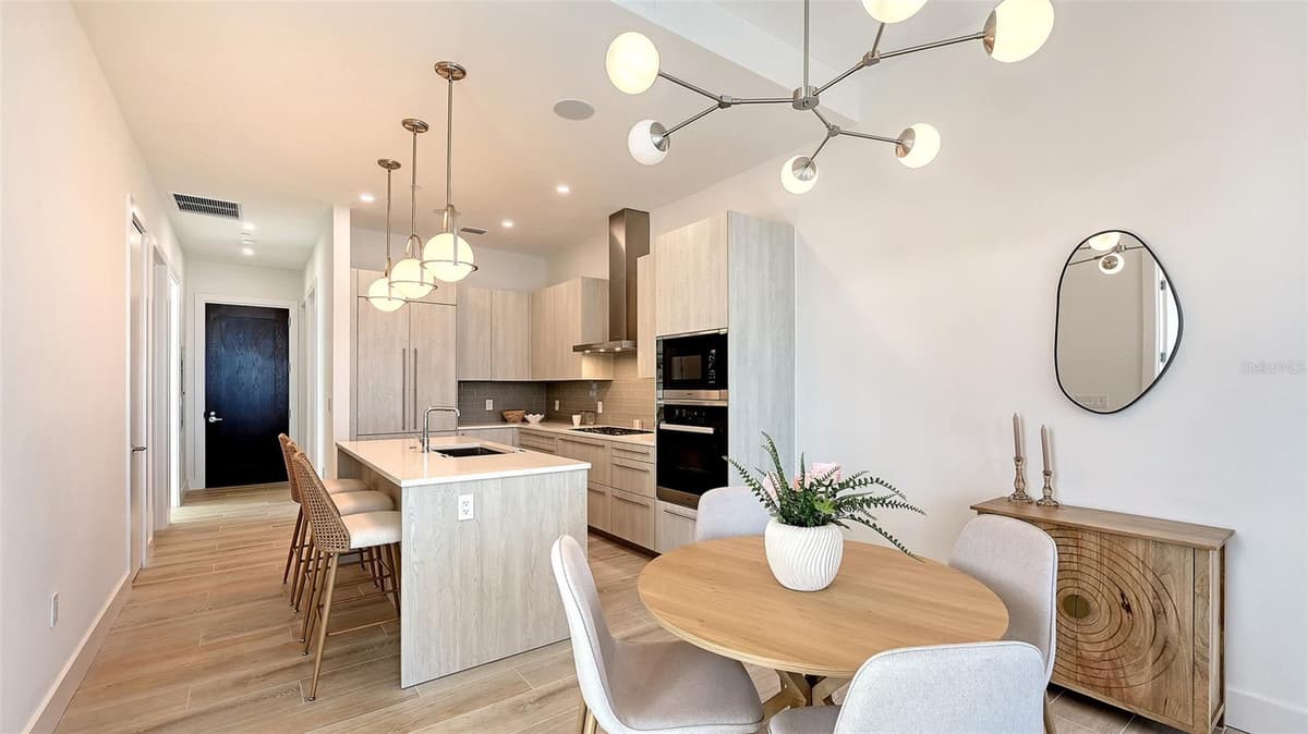 33 PALM AVENUE — photo 13 of 42
