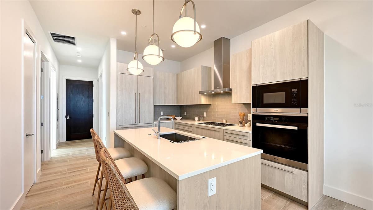 33 PALM AVENUE — photo 14 of 42