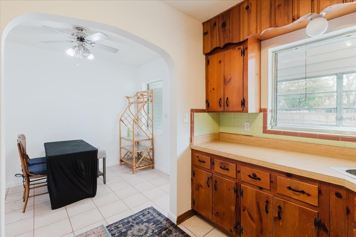 103 METEOR AVENUE — photo 9 of 28