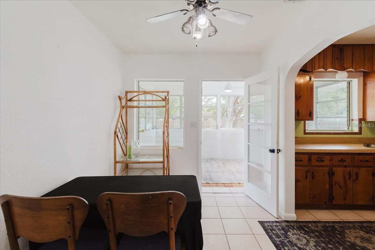 103 METEOR AVENUE — photo 11 of 28