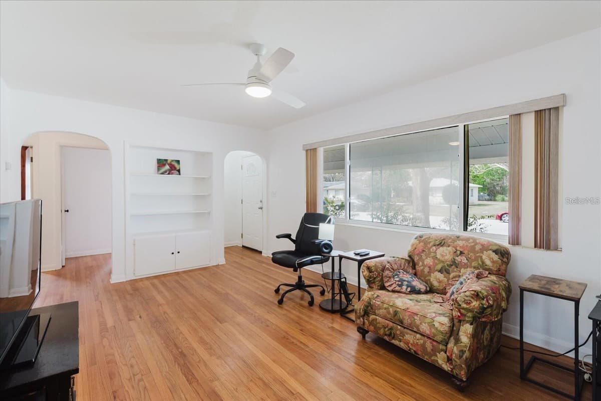 103 METEOR AVENUE — photo 7 of 28