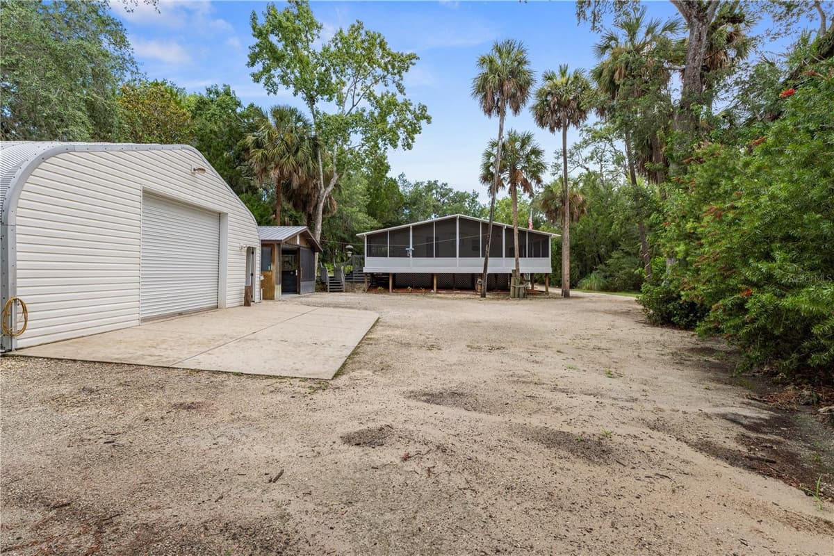 11720 NORTH PLACE — photo 40 of 59