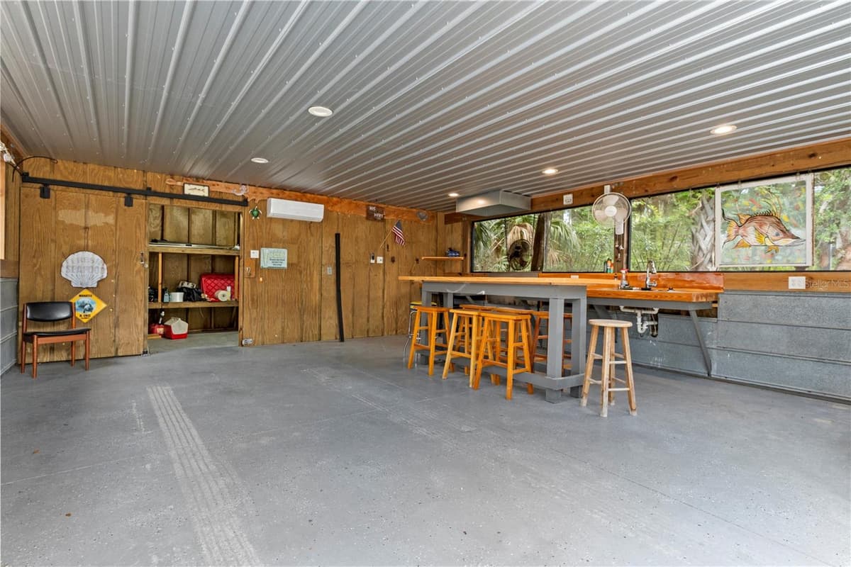 11720 NORTH PLACE — photo 42 of 59