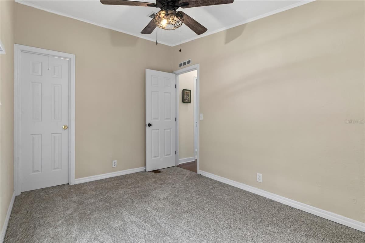 11720 NORTH PLACE — photo 27 of 59