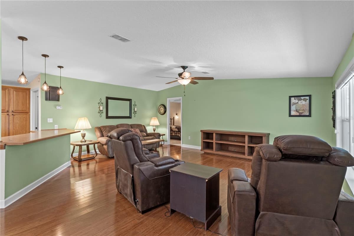 11720 NORTH PLACE — photo 9 of 59
