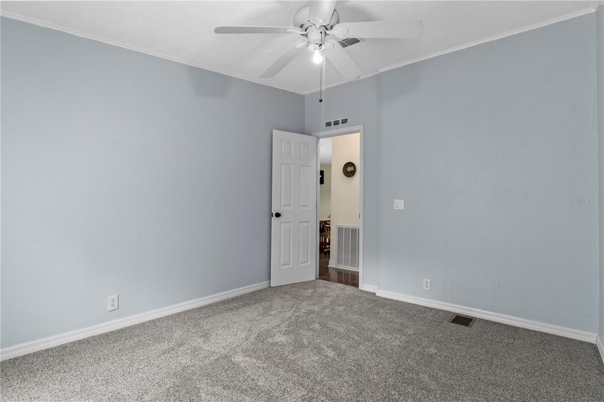 11720 NORTH PLACE — photo 29 of 59