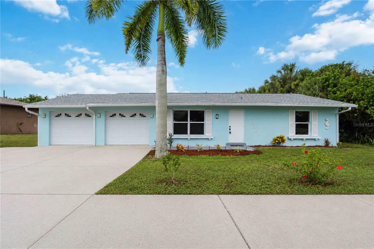 19367 EDGEWATER DRIVE — photo 1 of 33