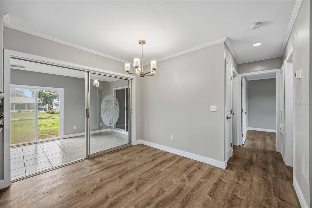 19367 EDGEWATER DRIVE — photo 14 of 33