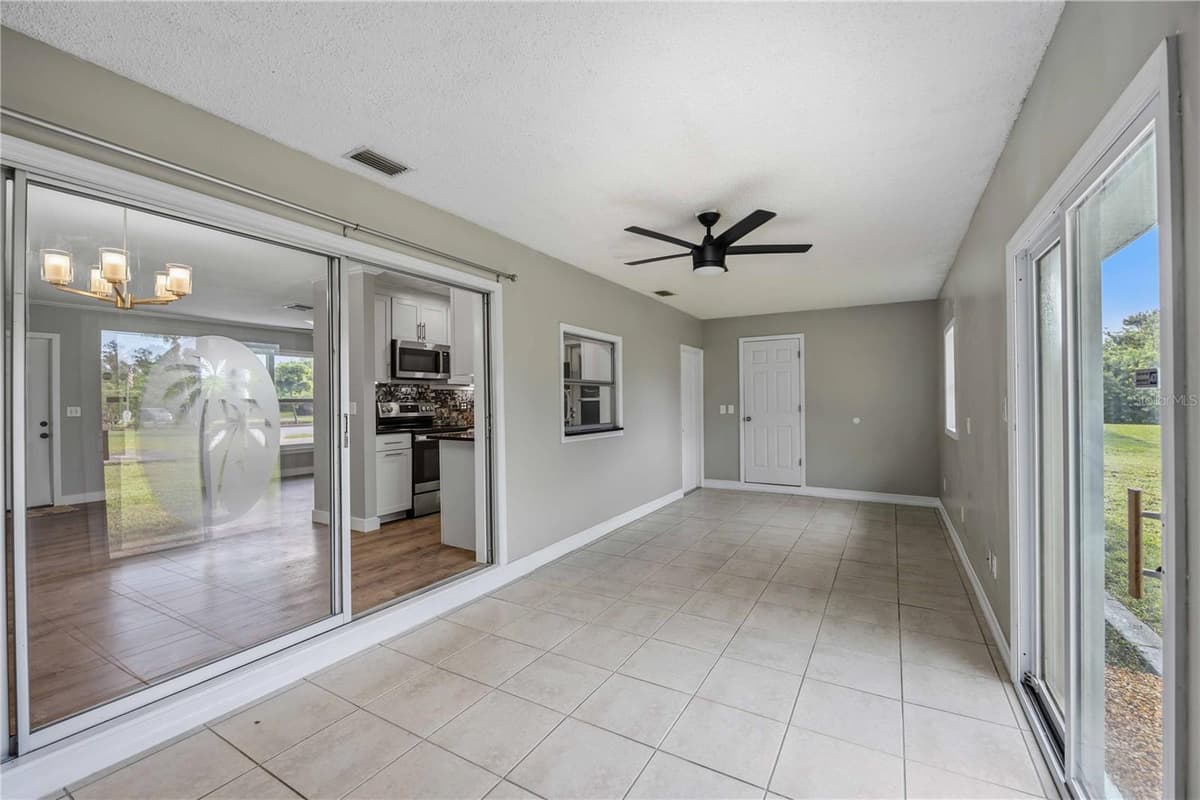 19367 EDGEWATER DRIVE — photo 20 of 33