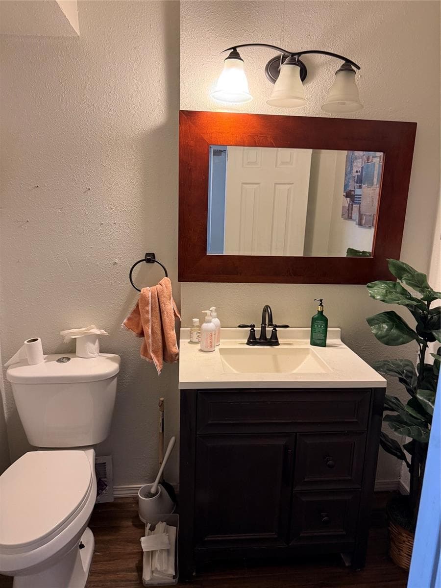 915 HILLSIDE COURT — photo 15 of 15
