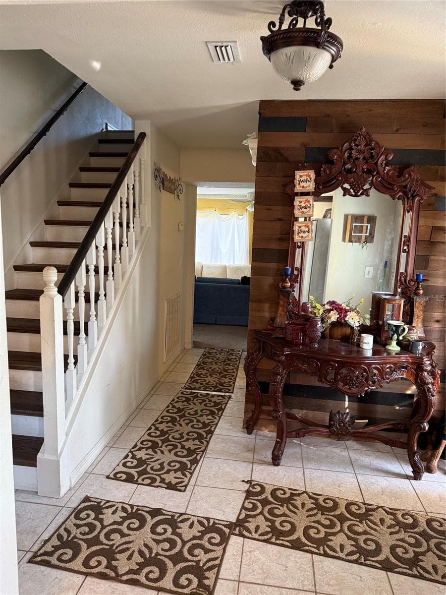 915 HILLSIDE COURT — photo 13 of 15