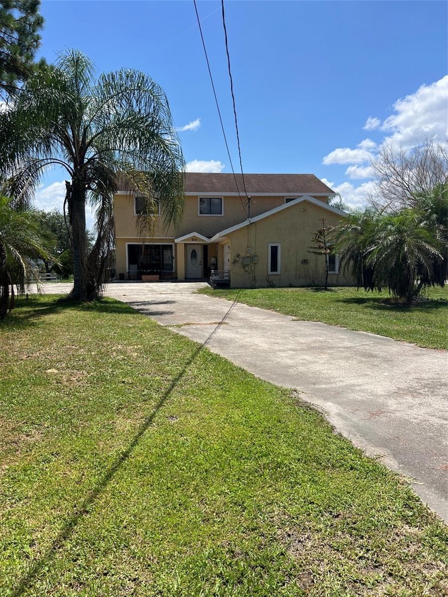 915 HILLSIDE COURT — photo 1 of 15
