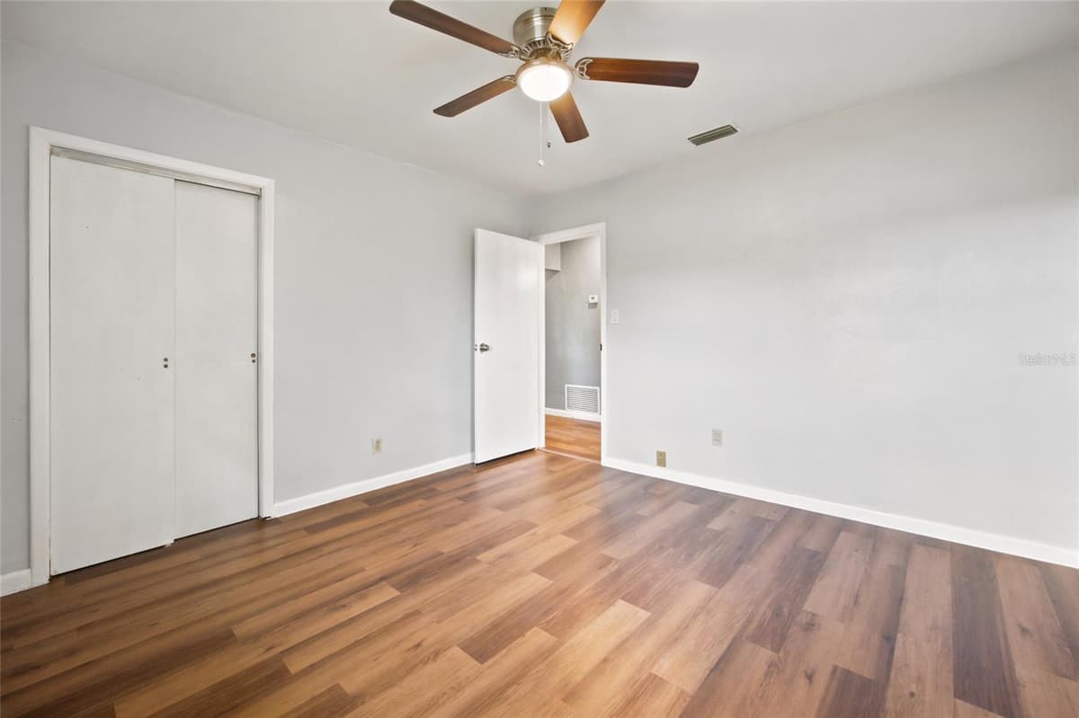 10920 55TH AVENUE — photo 14 of 34