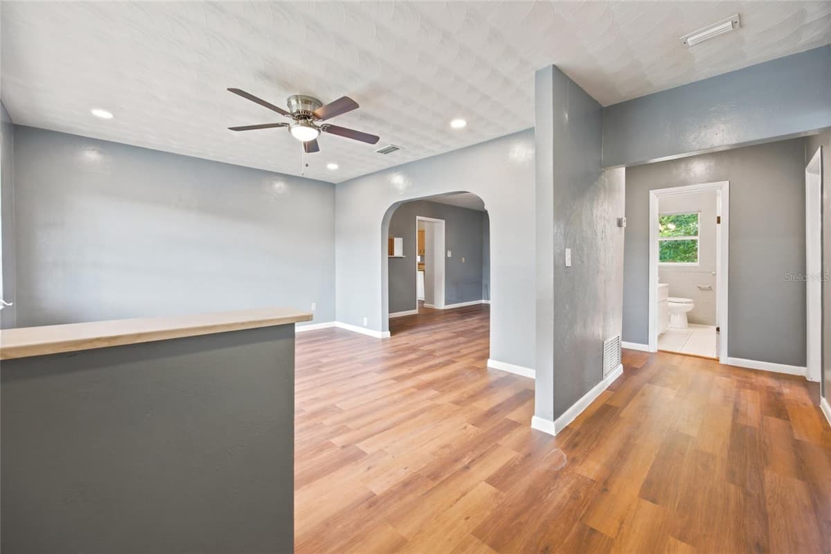 10920 55TH AVENUE — photo 4 of 34
