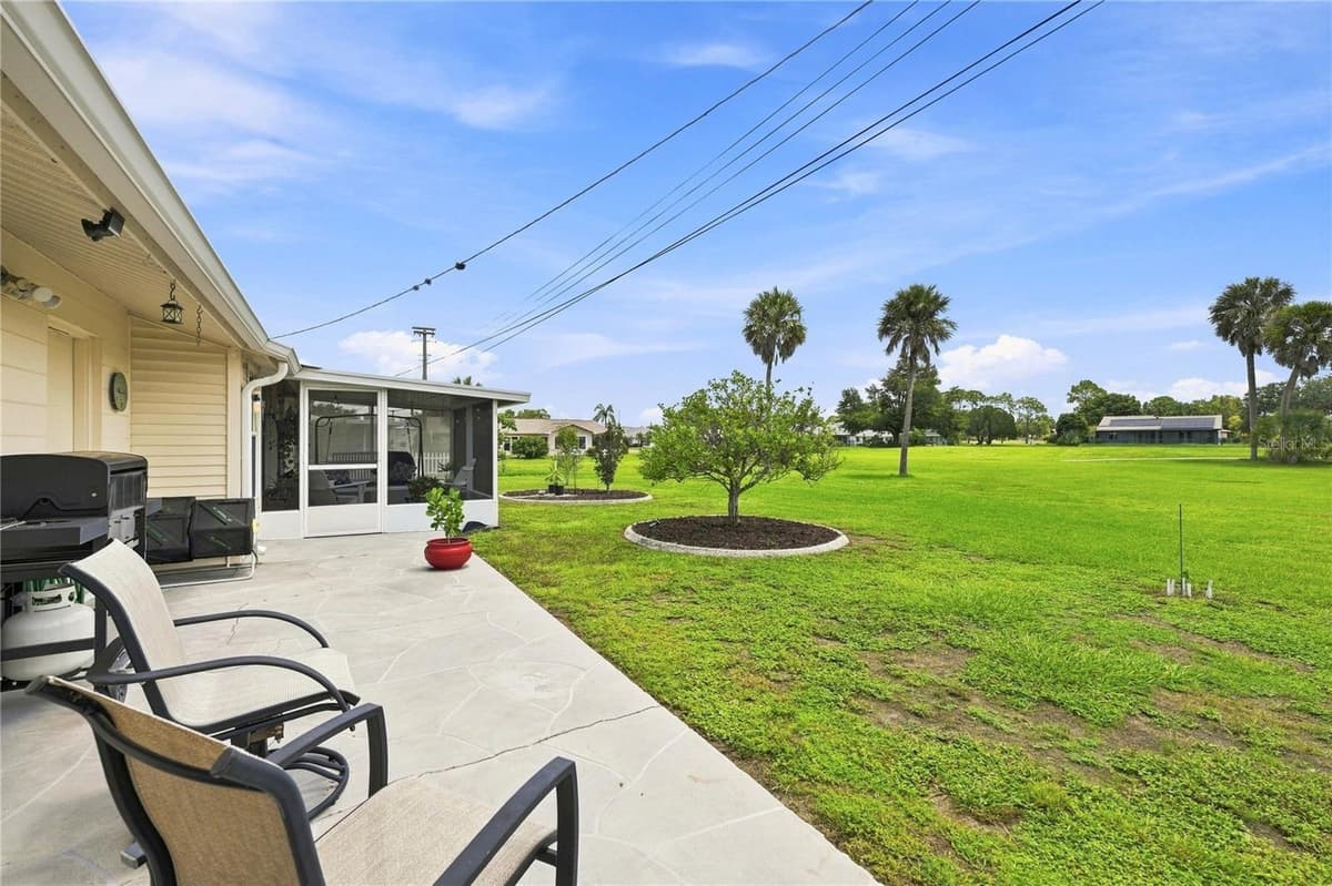 1405 HACIENDA DRIVE — photo 34 of 48