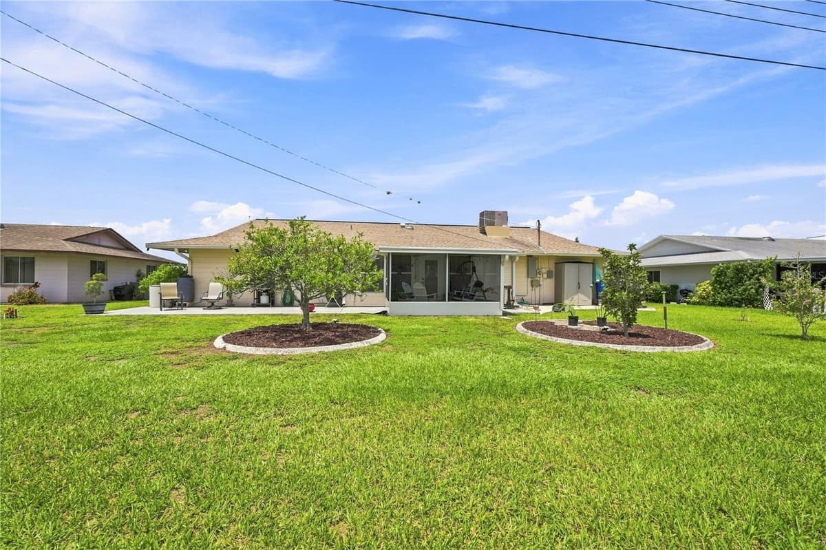 1405 HACIENDA DRIVE — photo 35 of 48