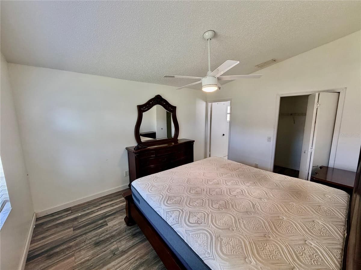 2604 KIRBY STREET — photo 12 of 15