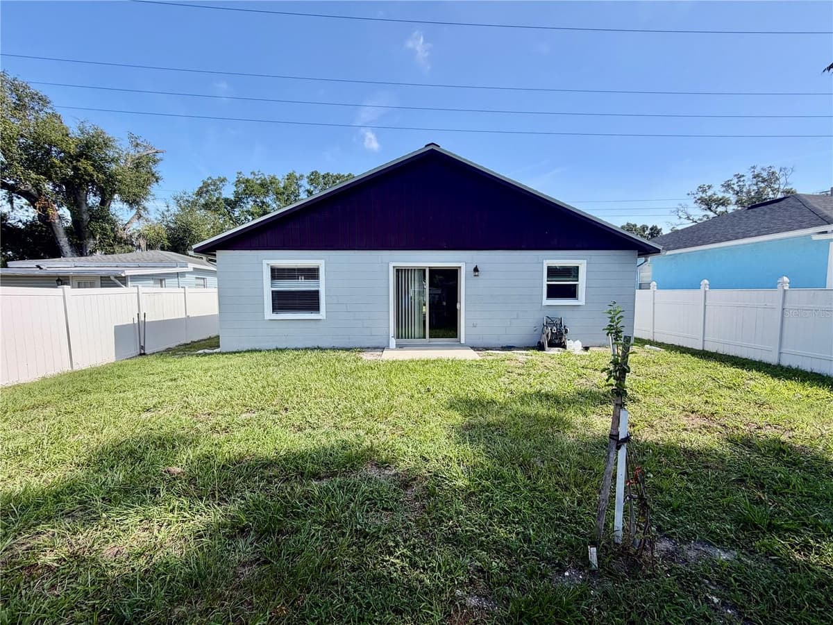 2604 KIRBY STREET — photo 14 of 15