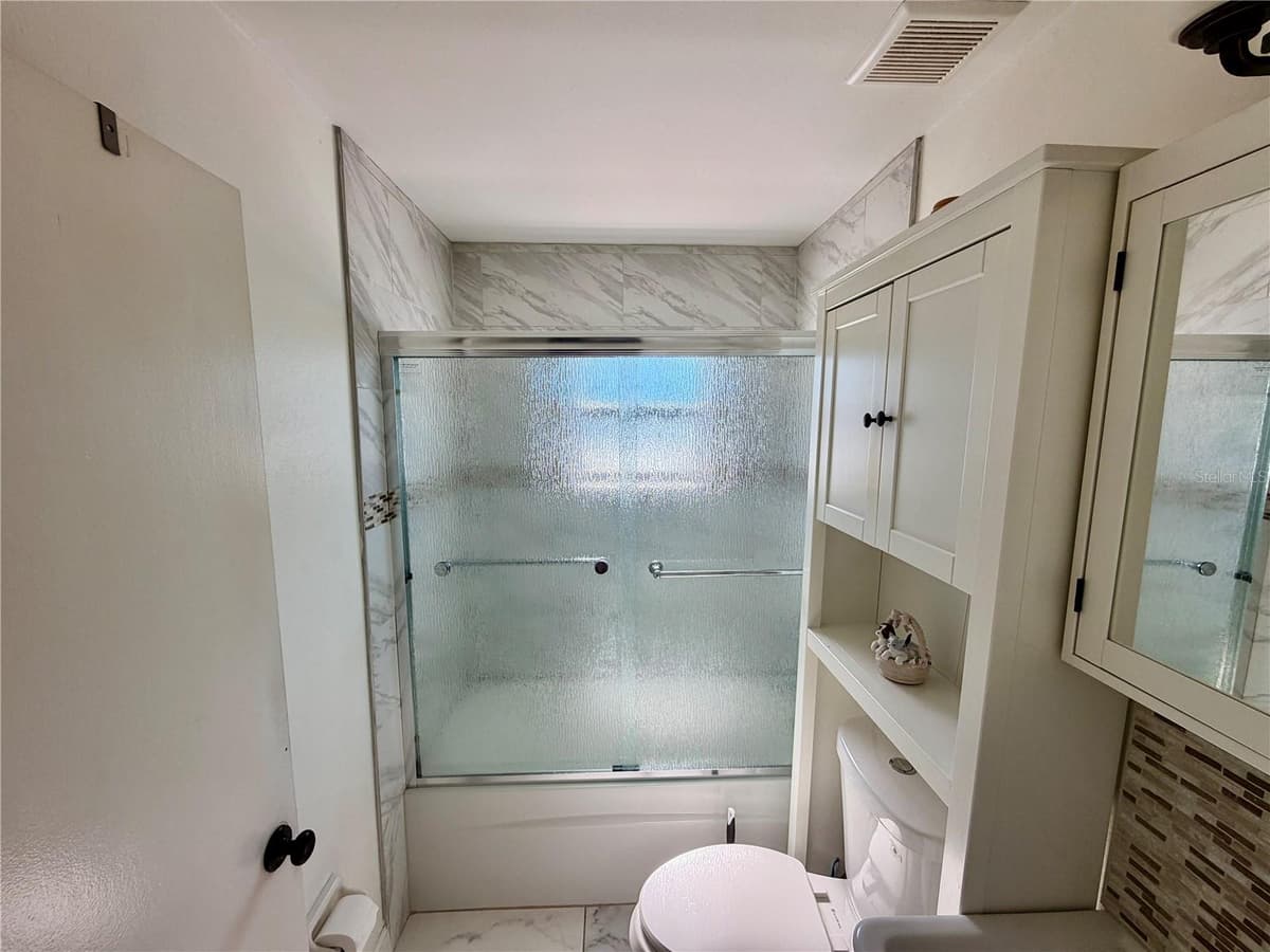 2604 KIRBY STREET — photo 7 of 15