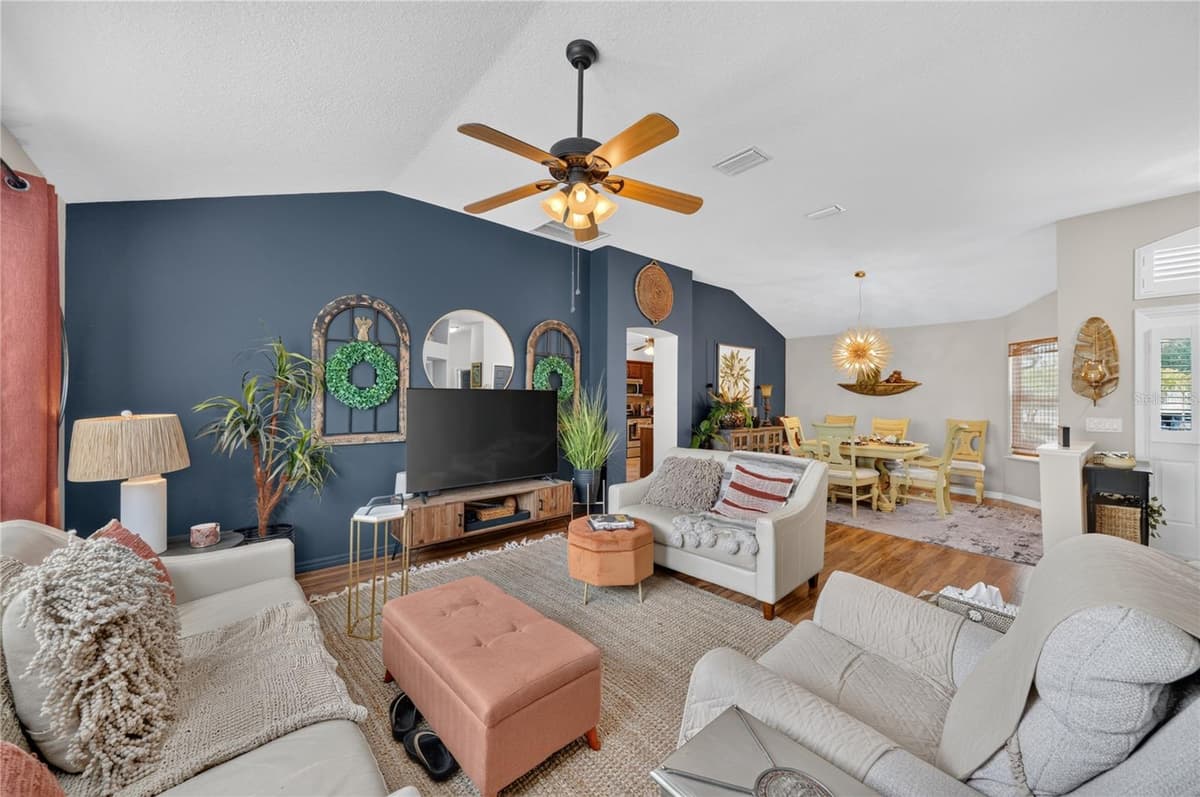 313 GONZALES PLACE — photo 8 of 22