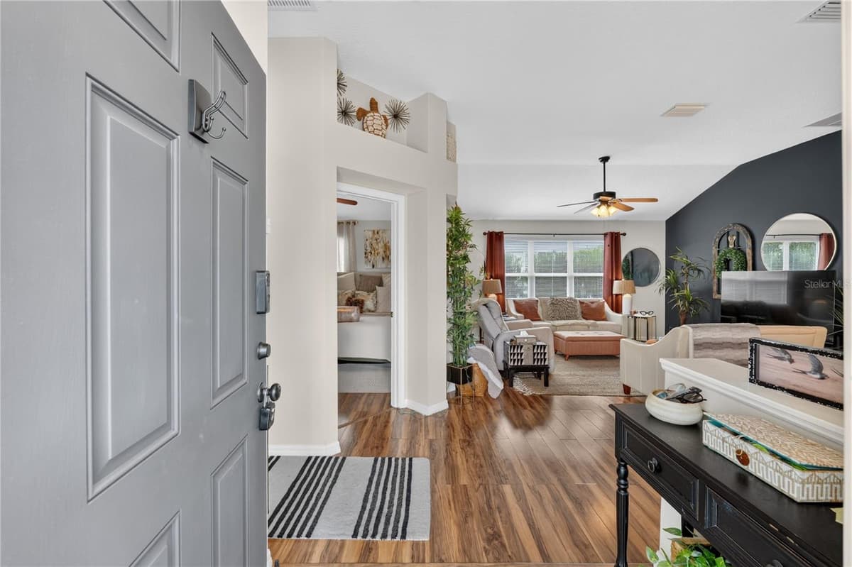 313 GONZALES PLACE — photo 4 of 22