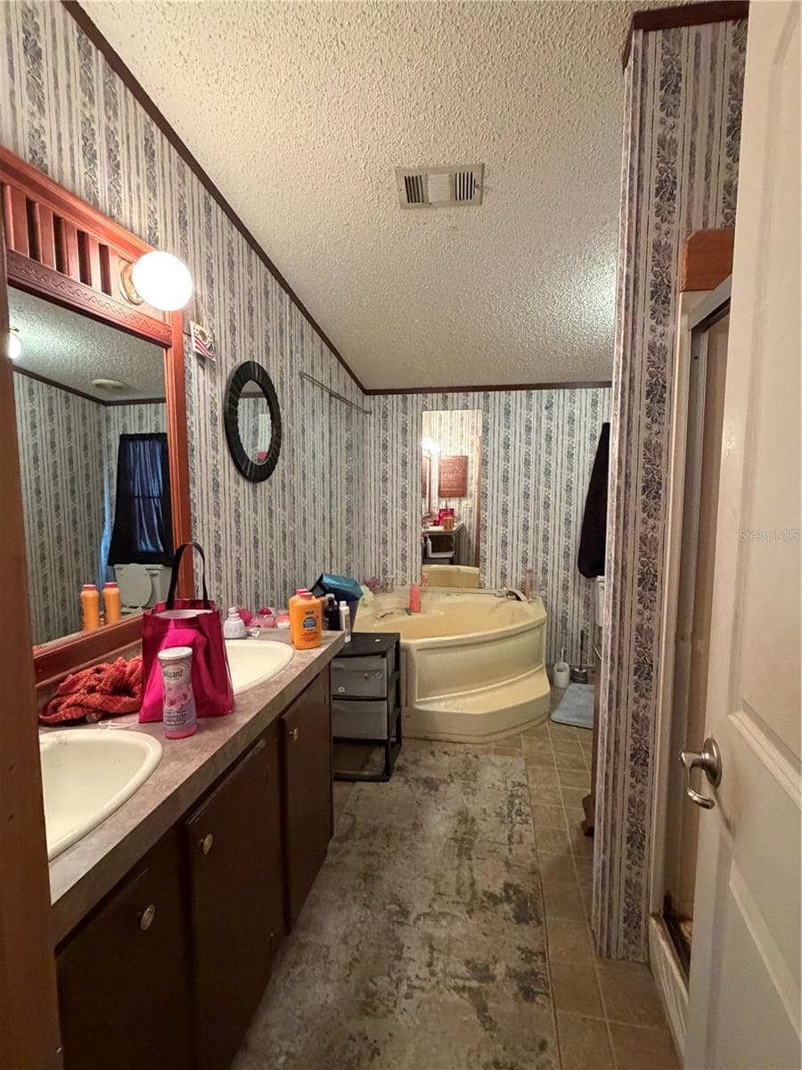 6274 EMORY AVENUE — photo 18 of 19