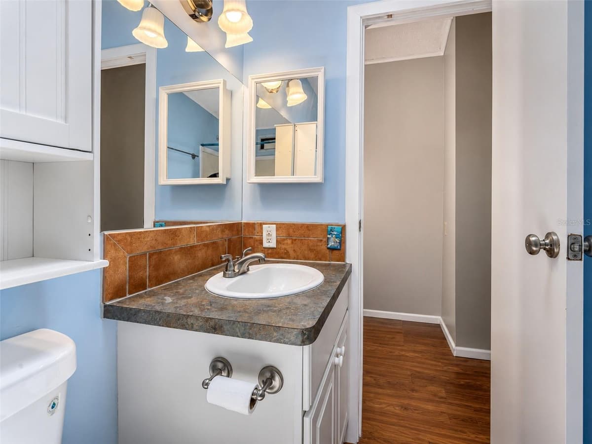 604 TOPSIDE CIRCLE — photo 24 of 41