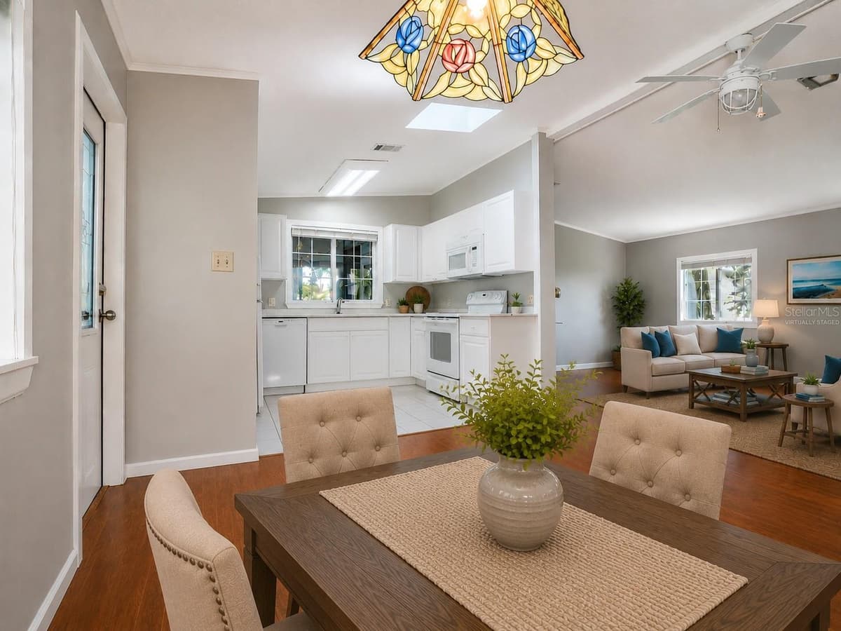 604 TOPSIDE CIRCLE — photo 6 of 41