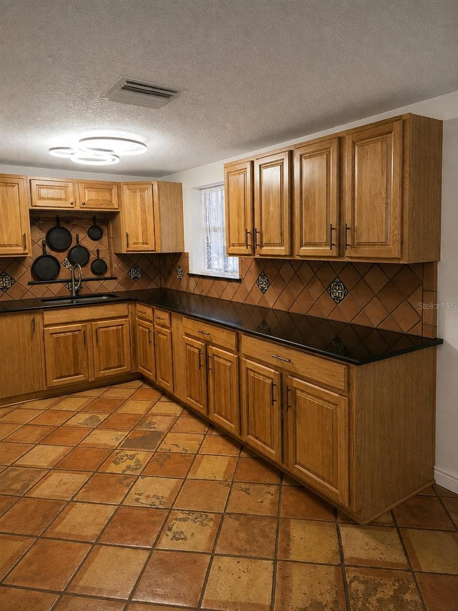 16109 INDIAN MOUND ROAD — photo 4 of 9