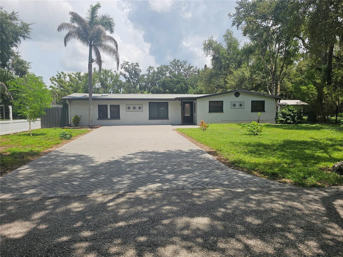 16109 INDIAN MOUND ROAD — photo 1 of 9