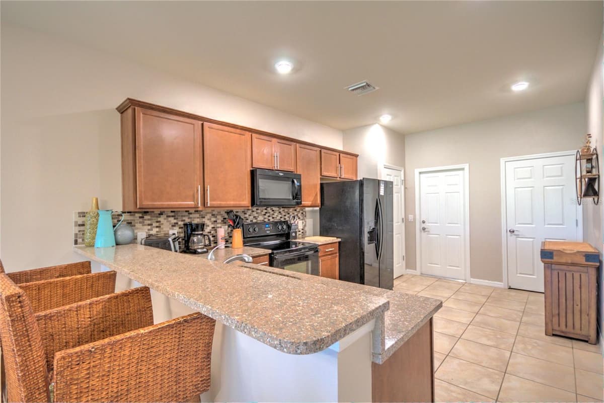 18837 LANUVIO STREET — photo 12 of 30