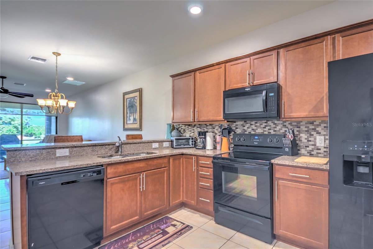 18837 LANUVIO STREET — photo 10 of 30