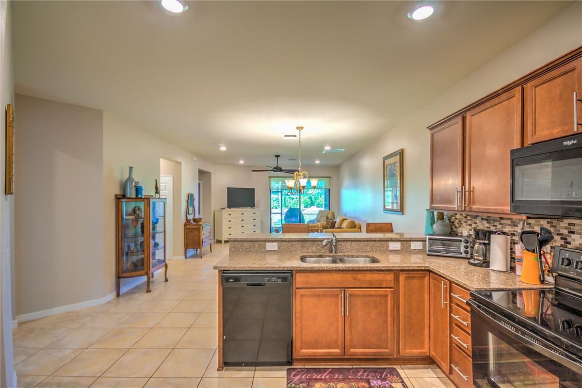 18837 LANUVIO STREET — photo 14 of 30
