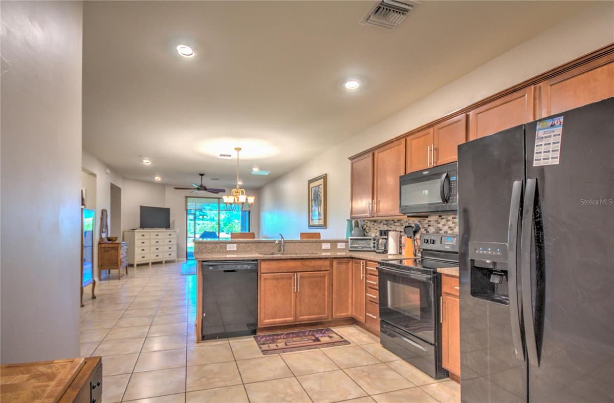 18837 LANUVIO STREET — photo 13 of 30