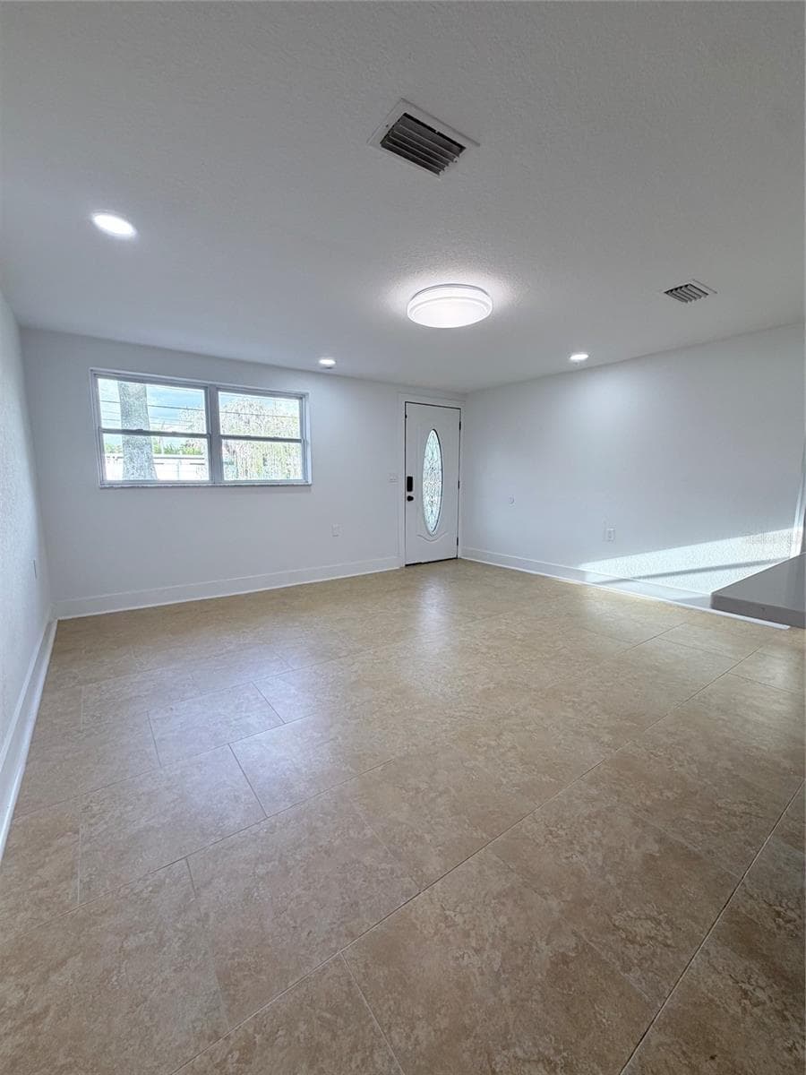 7317 OELSNER STREET — photo 11 of 26
