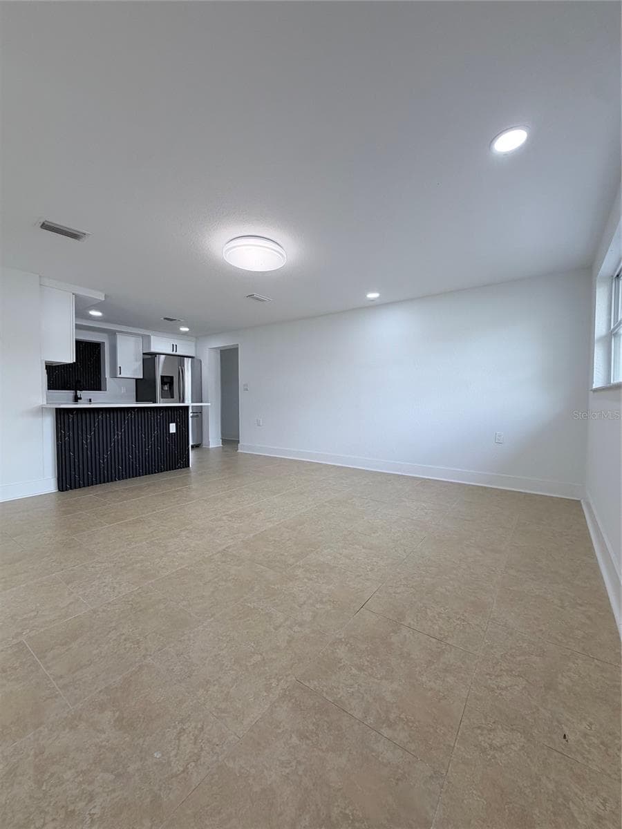 7317 OELSNER STREET — photo 8 of 26