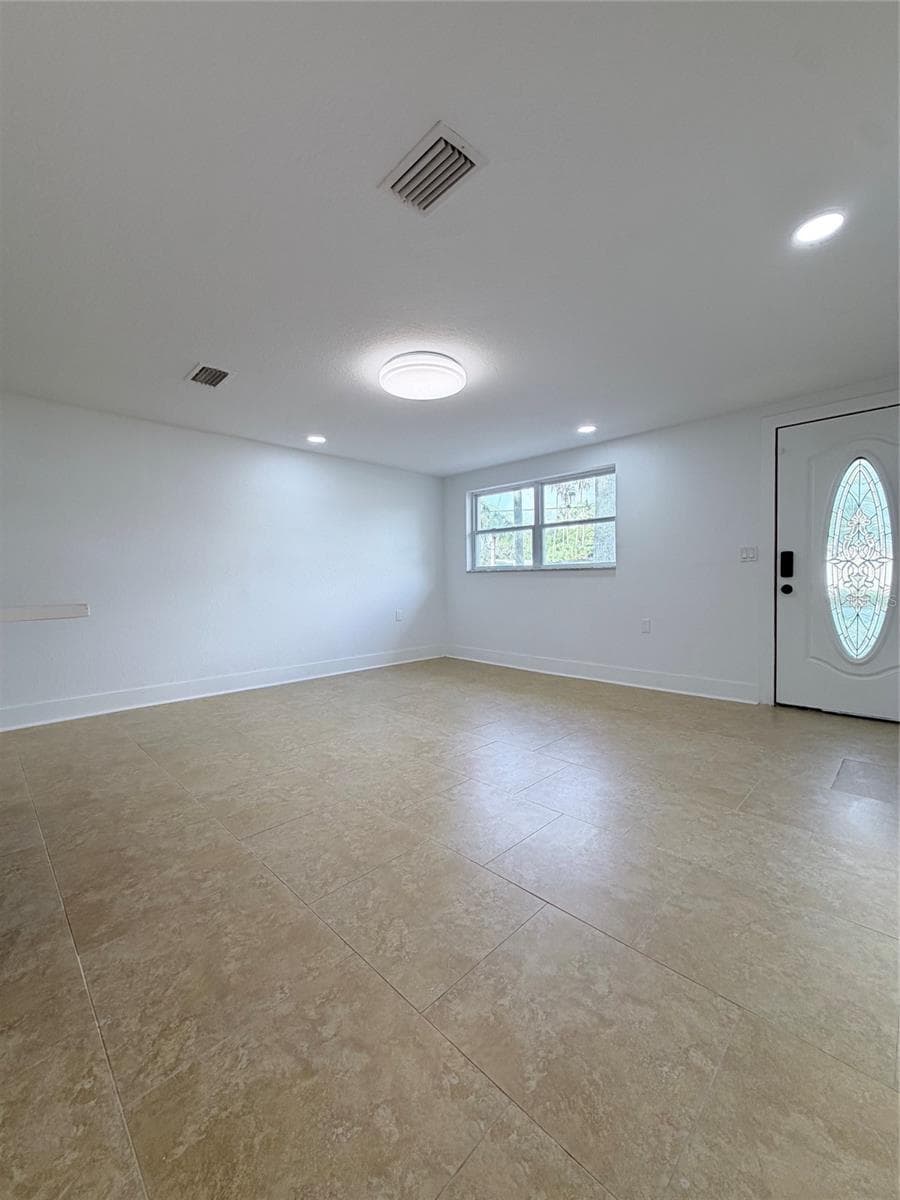 7317 OELSNER STREET — photo 12 of 26
