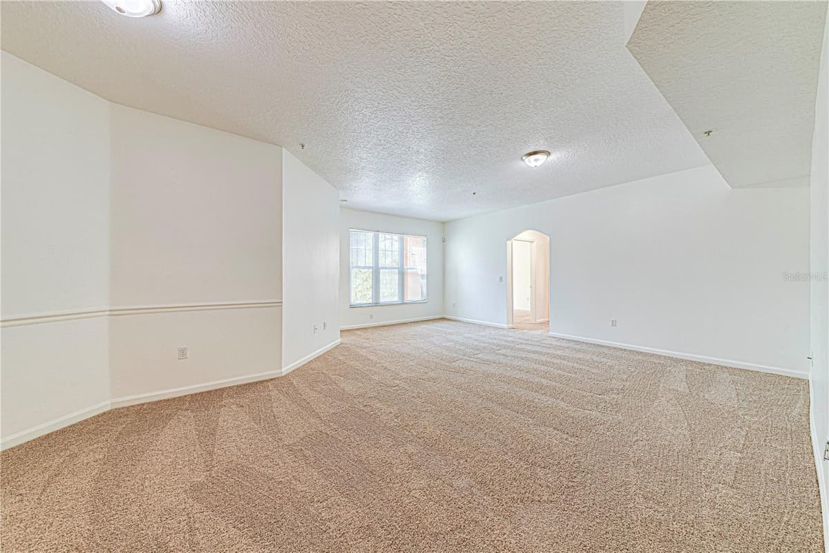 5500 METROWEST BOULEVARD — photo 10 of 30
