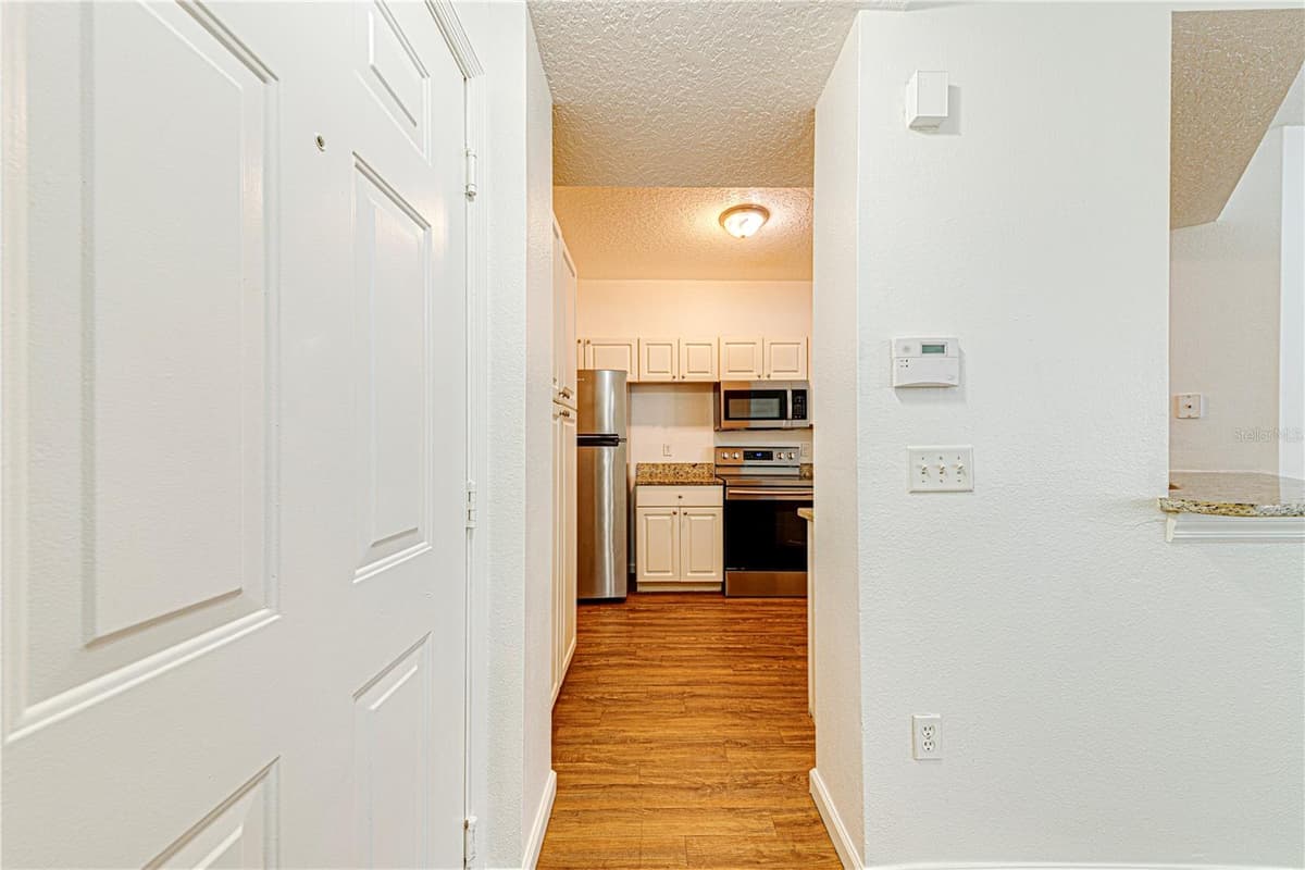 5500 METROWEST BOULEVARD — photo 6 of 30
