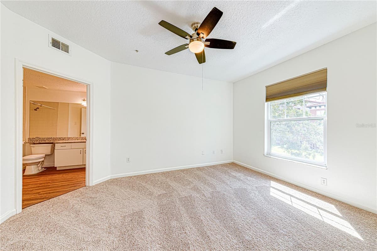5500 METROWEST BOULEVARD — photo 11 of 30