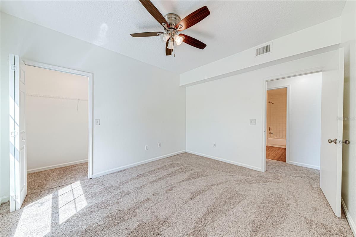 5500 METROWEST BOULEVARD — photo 18 of 30