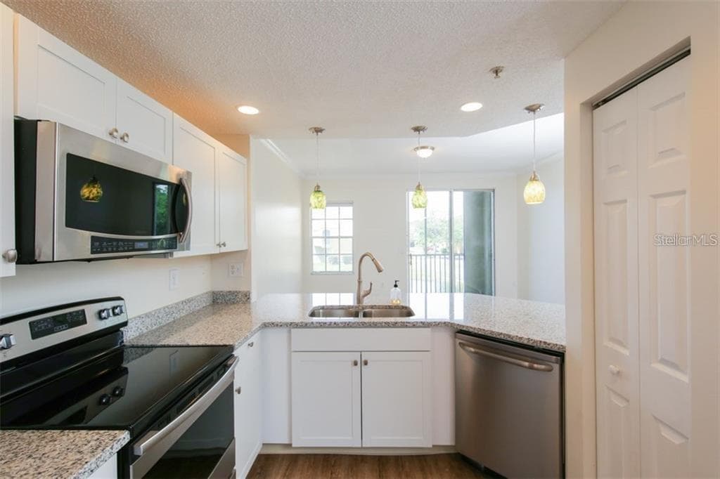 5655 BENTGRASS DRIVE — photo 9 of 27