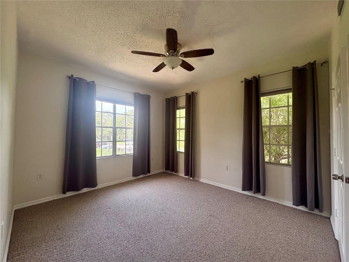 5655 BENTGRASS DRIVE — photo 15 of 27
